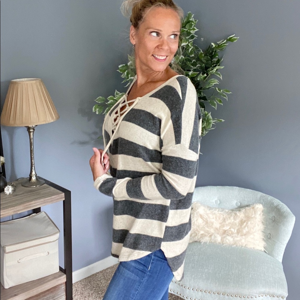 Stripe lace up knit top - Picture 3 of 6